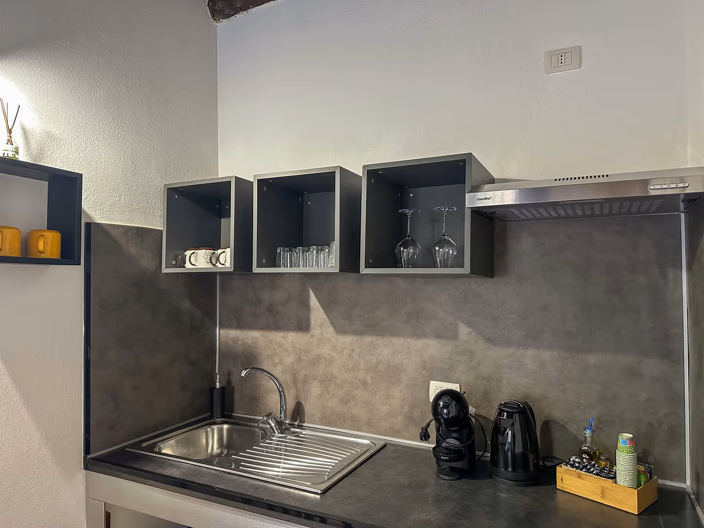 69bd73052e4db74a5231e78c la nicchia 0