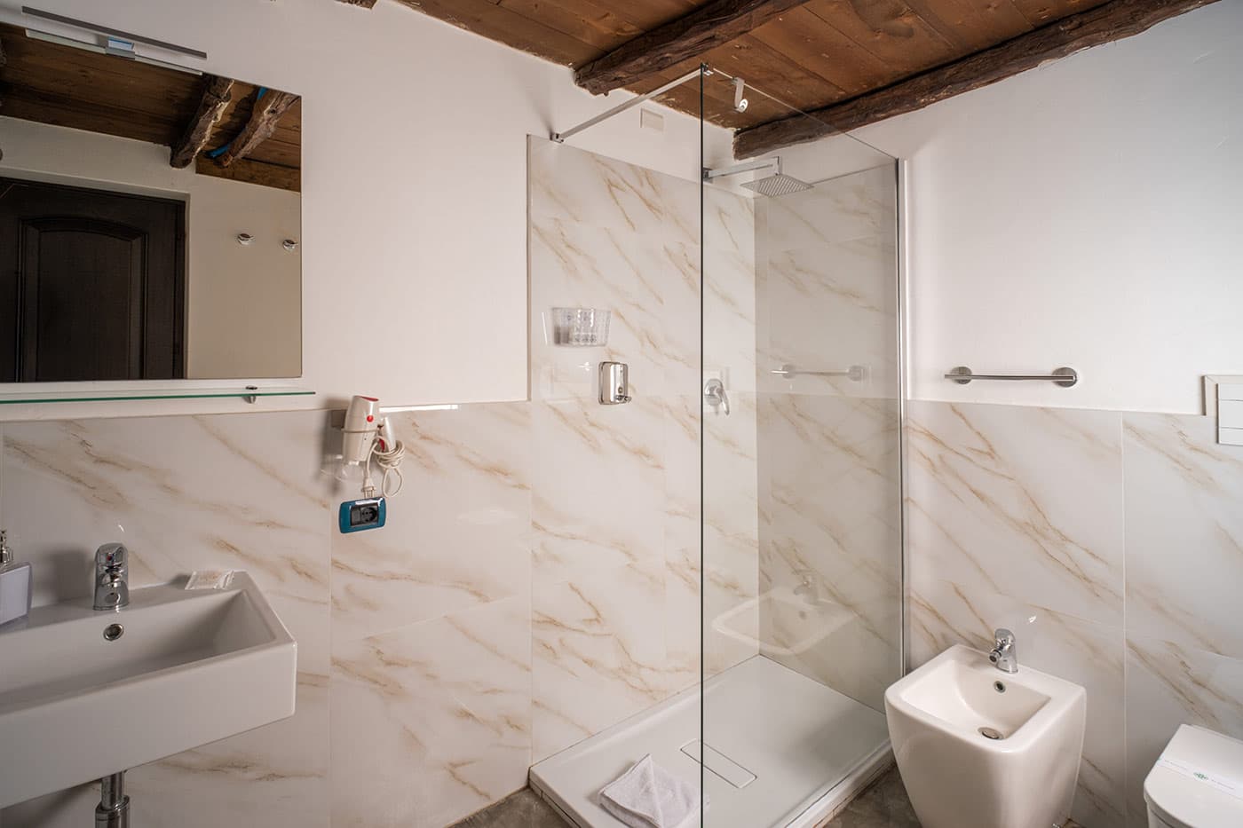 C&O Savoia Deluxe Rooms II – Camera 5