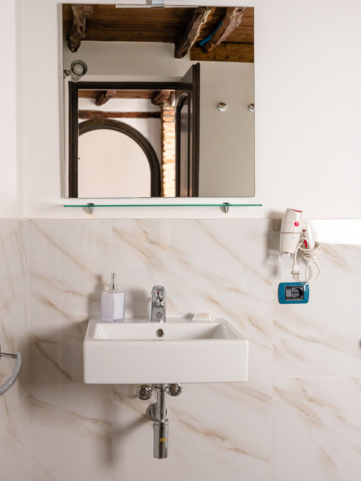 C&O Savoia Deluxe Rooms II – Camera 5