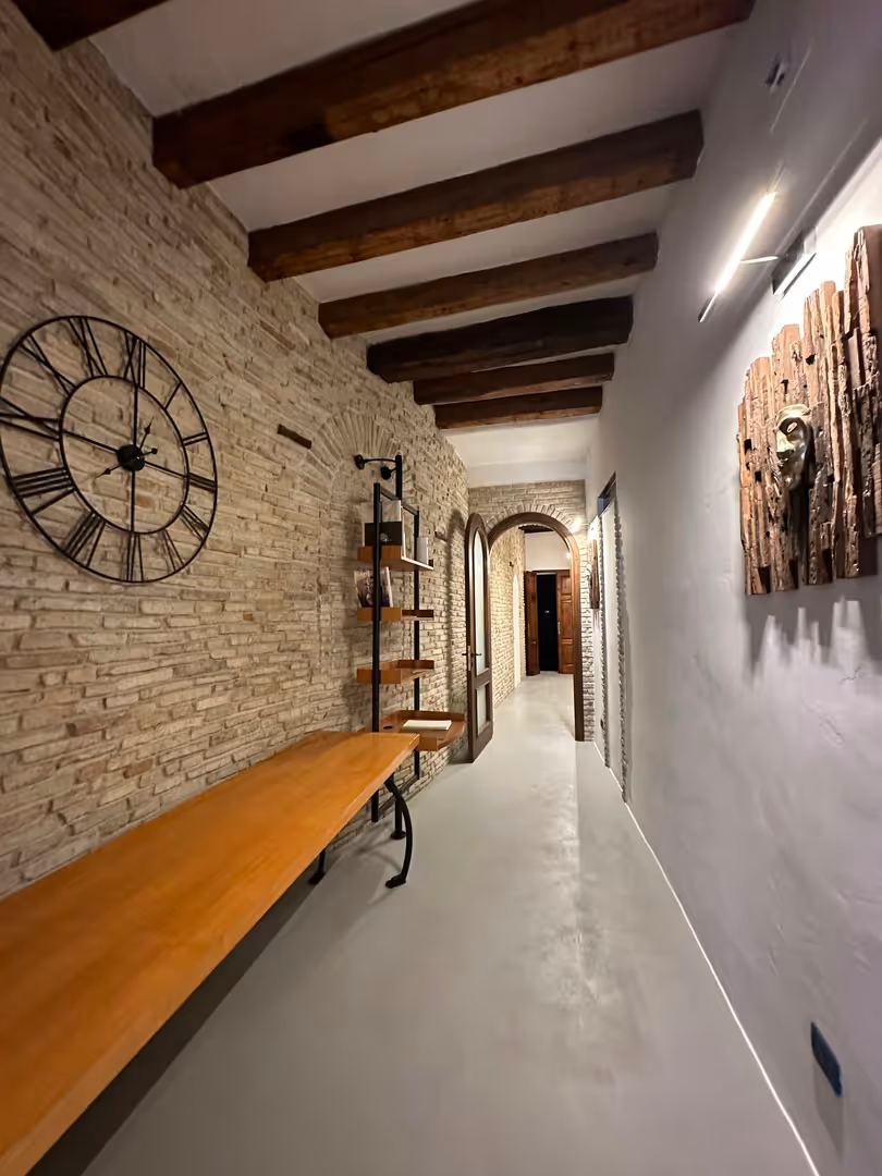 69bd73052e4db74a5231e7ca savoia deluxe room 0