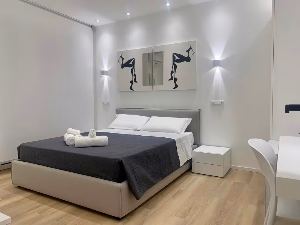 69bd73052e4db74a5231e890 abba rooms camera 2 copertina