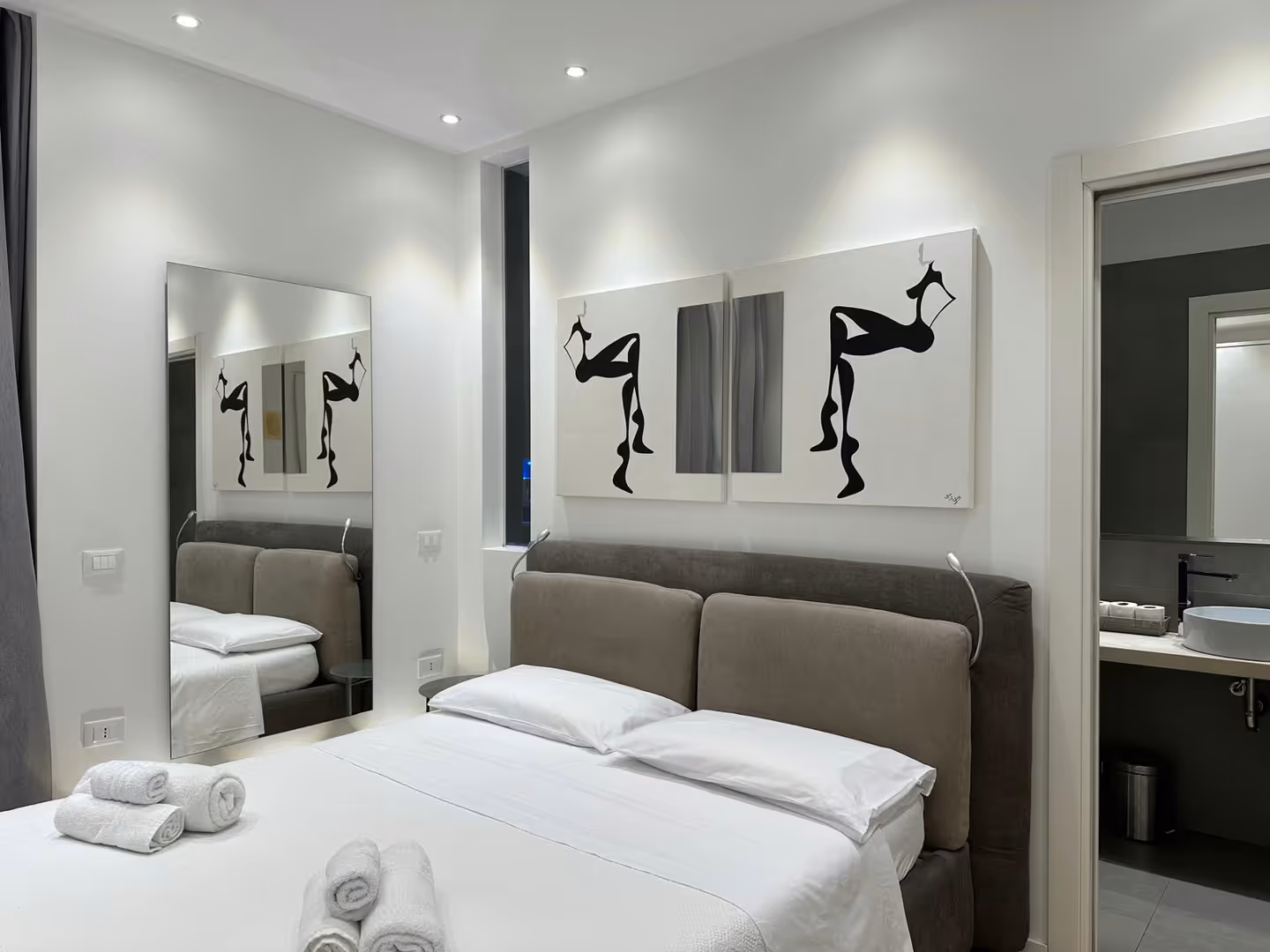 C&O Luxury Suite – Superior Room