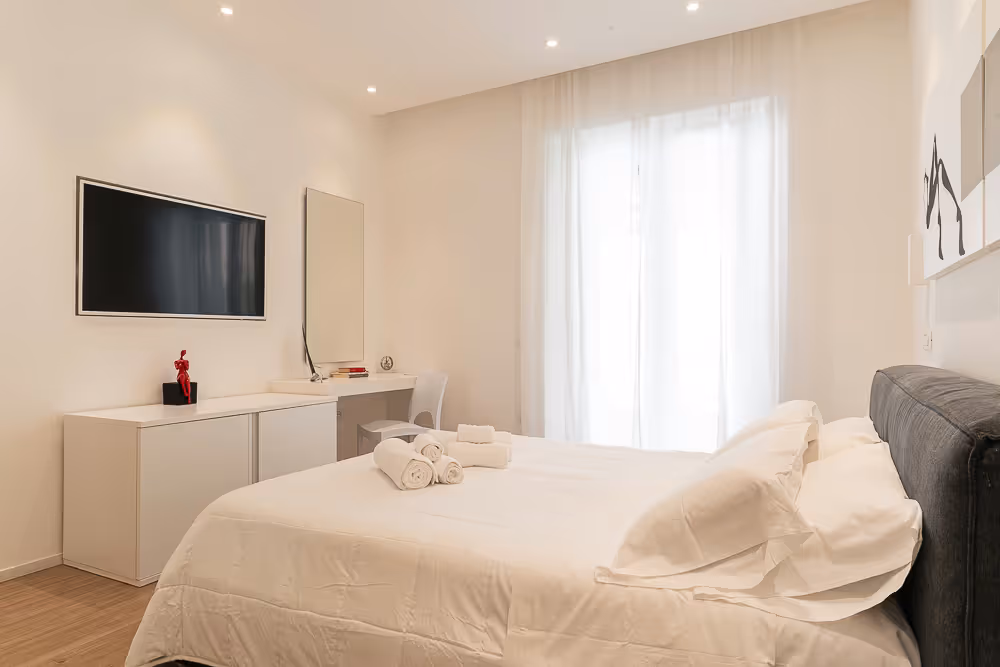 69bd73052e4db74a5231e8c6 co luxury suite john johns 0