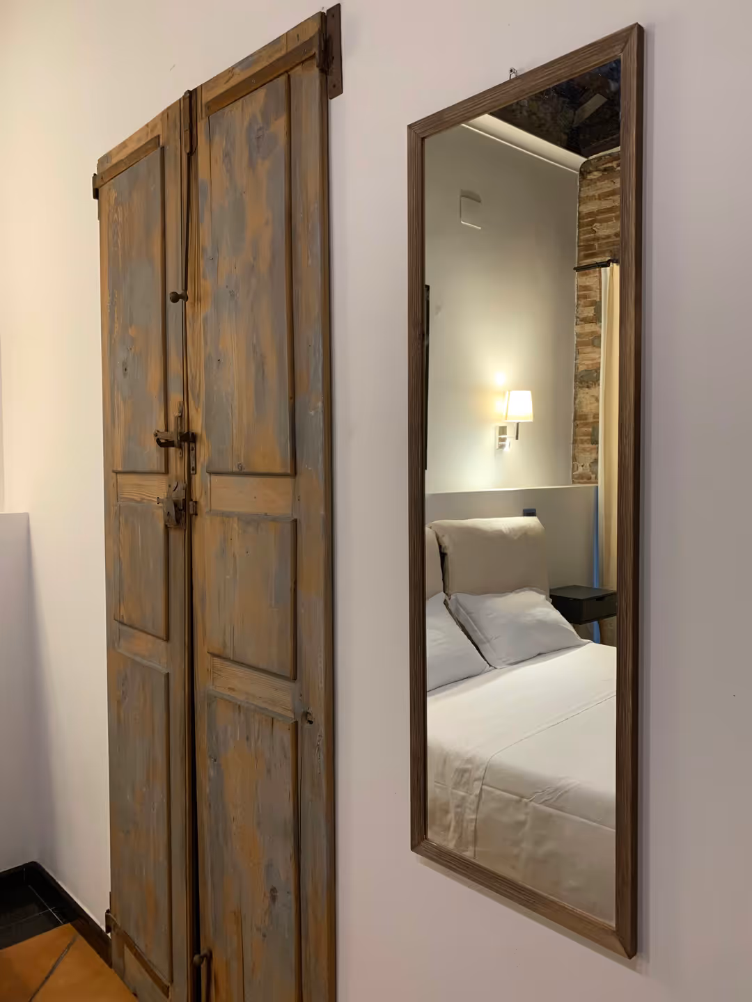 69bd73052e4db74a5231e8f4 savoia deluxe rooms ii camera 6 3