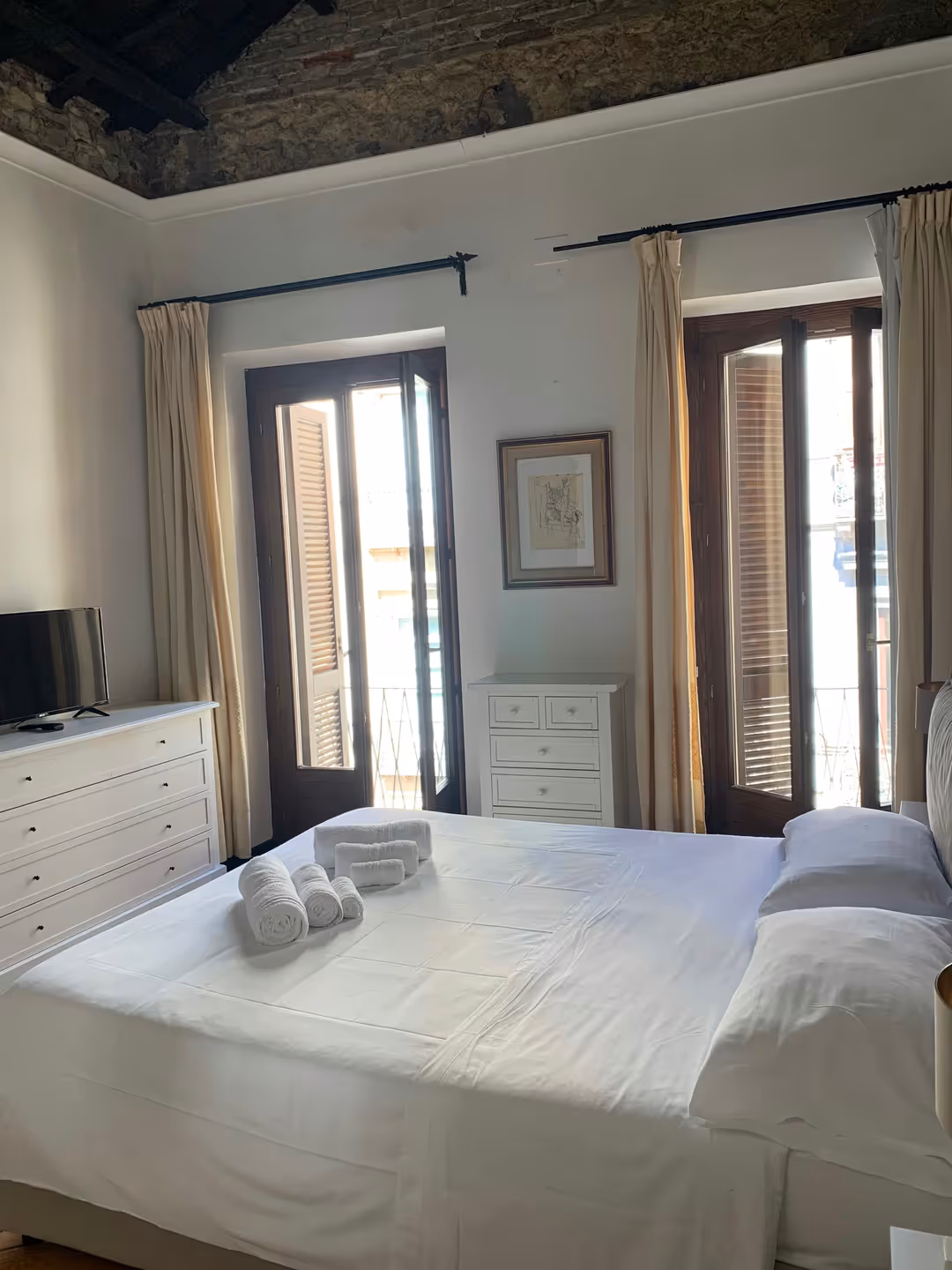 69bd73052e4db74a5231e8fa savoia deluxe rooms ii camera 7 2